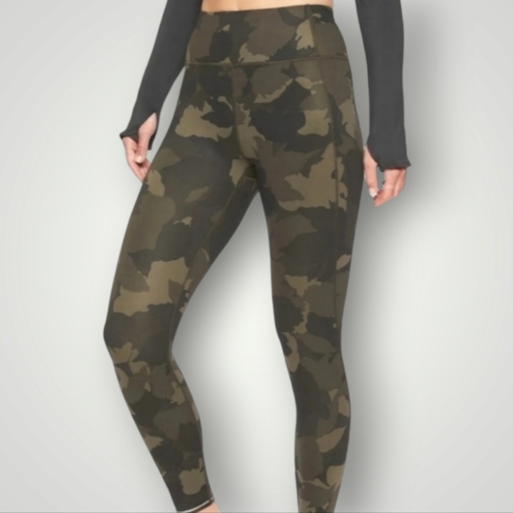 Athleta Legging 7/8 Womens XS Run Free Camo High-Waisted Performance Fabric